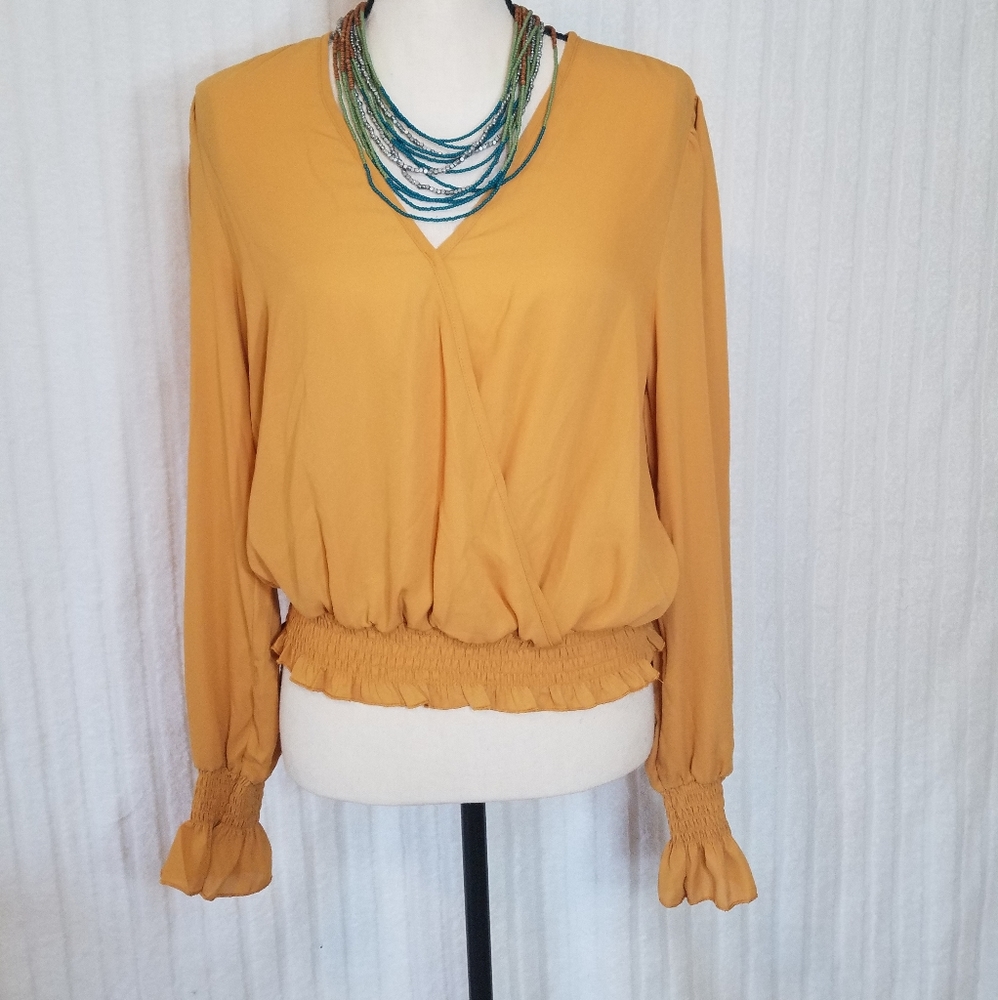 NWT Ultra Flirt blouse. Gold/yellow color.  Sz L